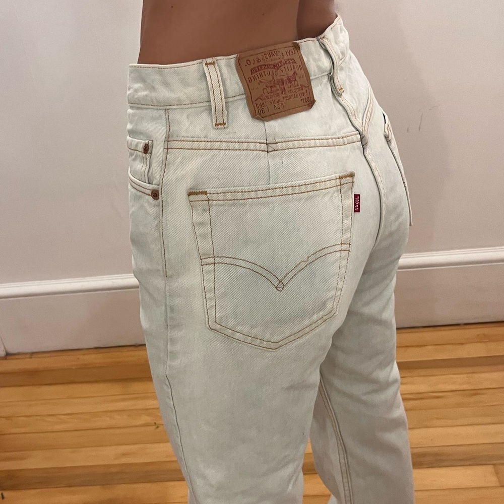 LEVI HIGH WAISTED BLEACHED DENIM PANTA